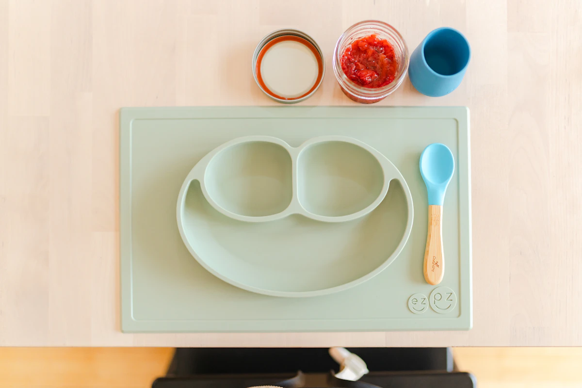 婴幼儿餐具与独立制作区域